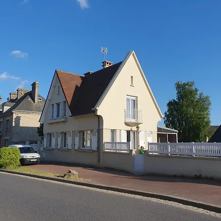 Bed & Breakfast Chambres D'Hotes La Villa Cassinne - Montebourg, Cotentin *