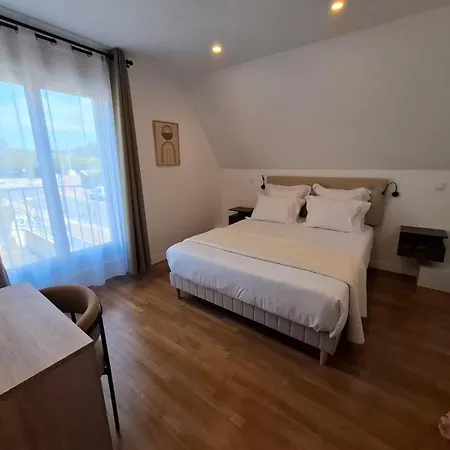 Chambres D'Hotes La Villa Cassinne En Cotentin Bed & Breakfast